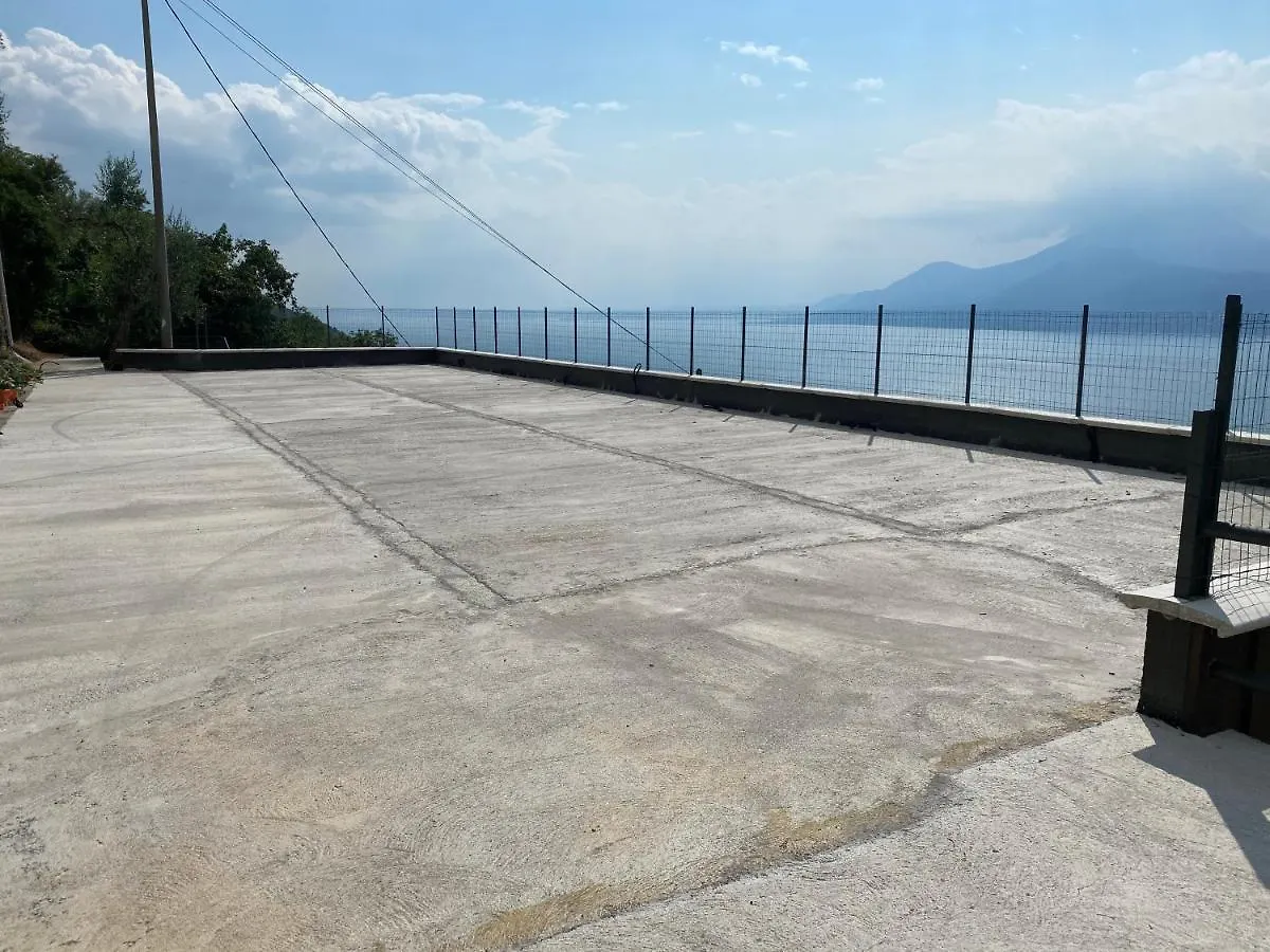 Apartment Appartamenti Vista Lago Castelletto Di Brenzone